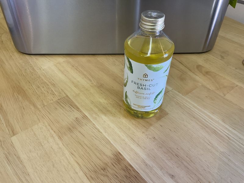 Thymes Fresh cut Basil diffuser refill 7.75 oz