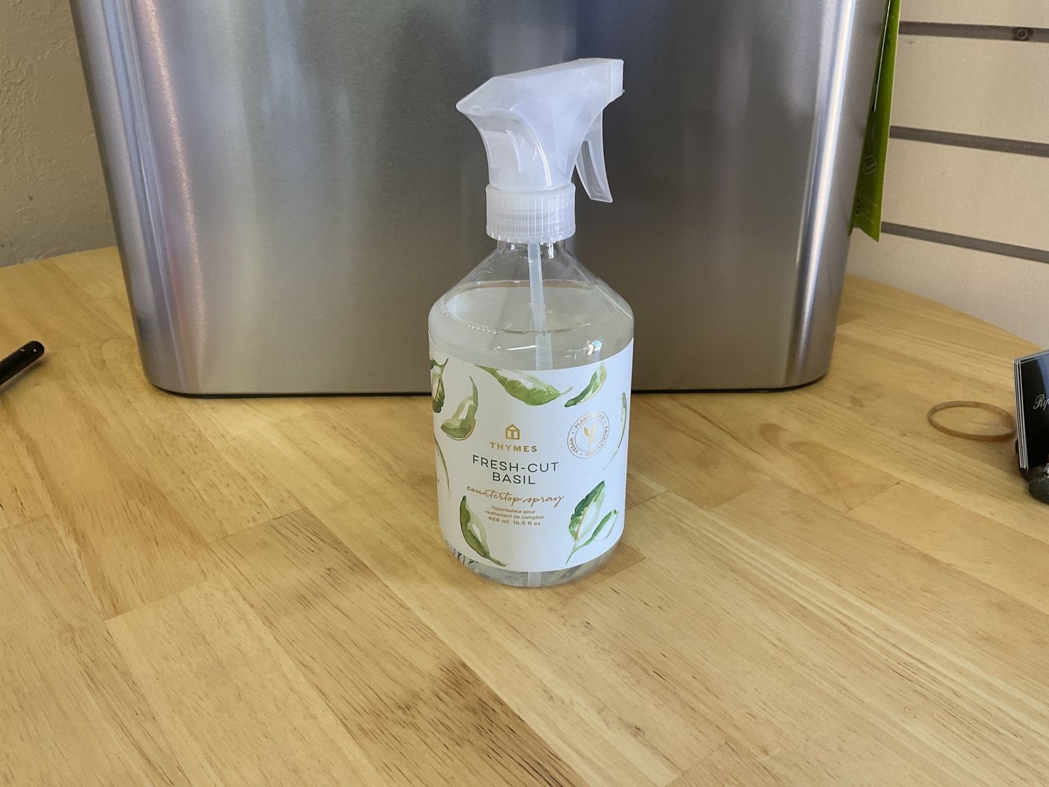 Thymes Fresh cut Basil conntertop spray 16.5 oz