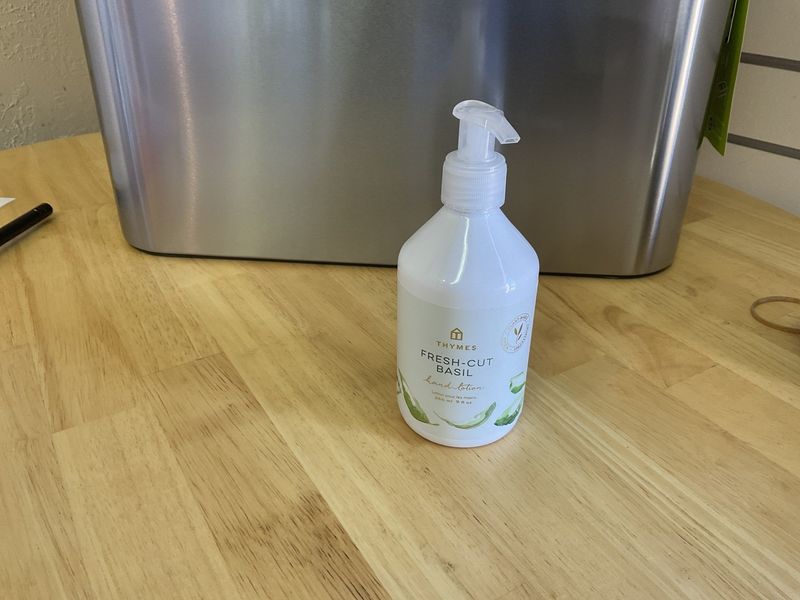 Thymes Fresh cut Basil hand lotion 9 oz