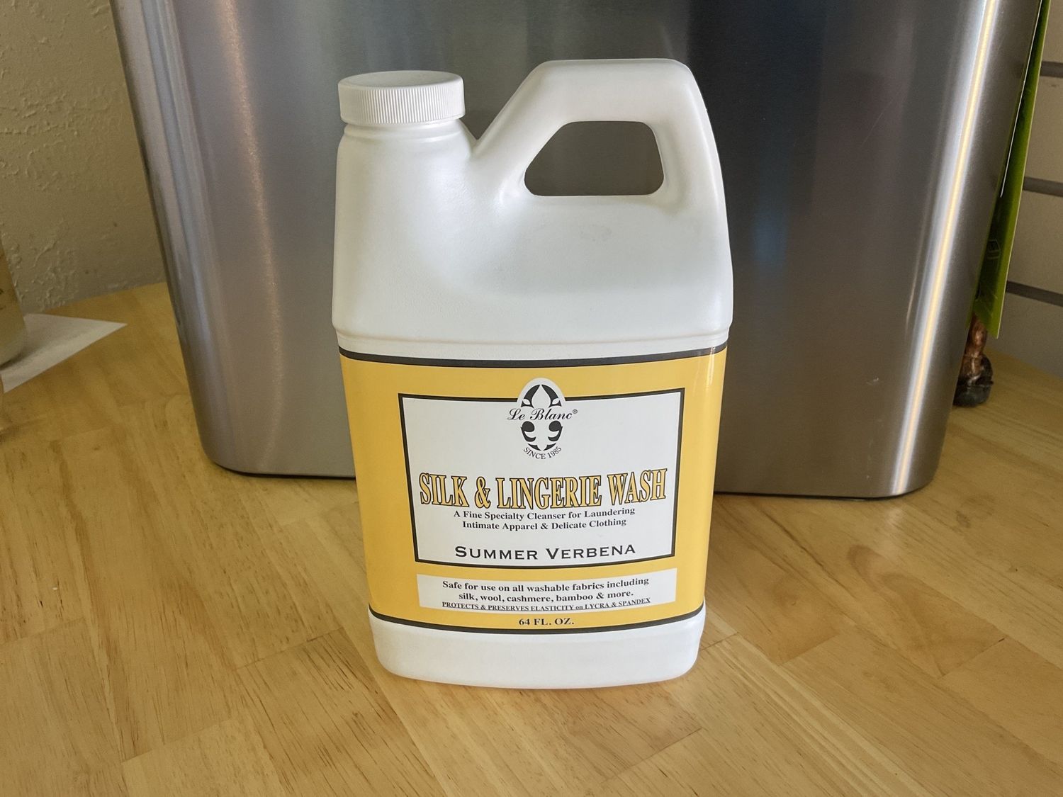 Le Blanc Silk &amp; Lingerie Wash Summer Verbena 64 oz