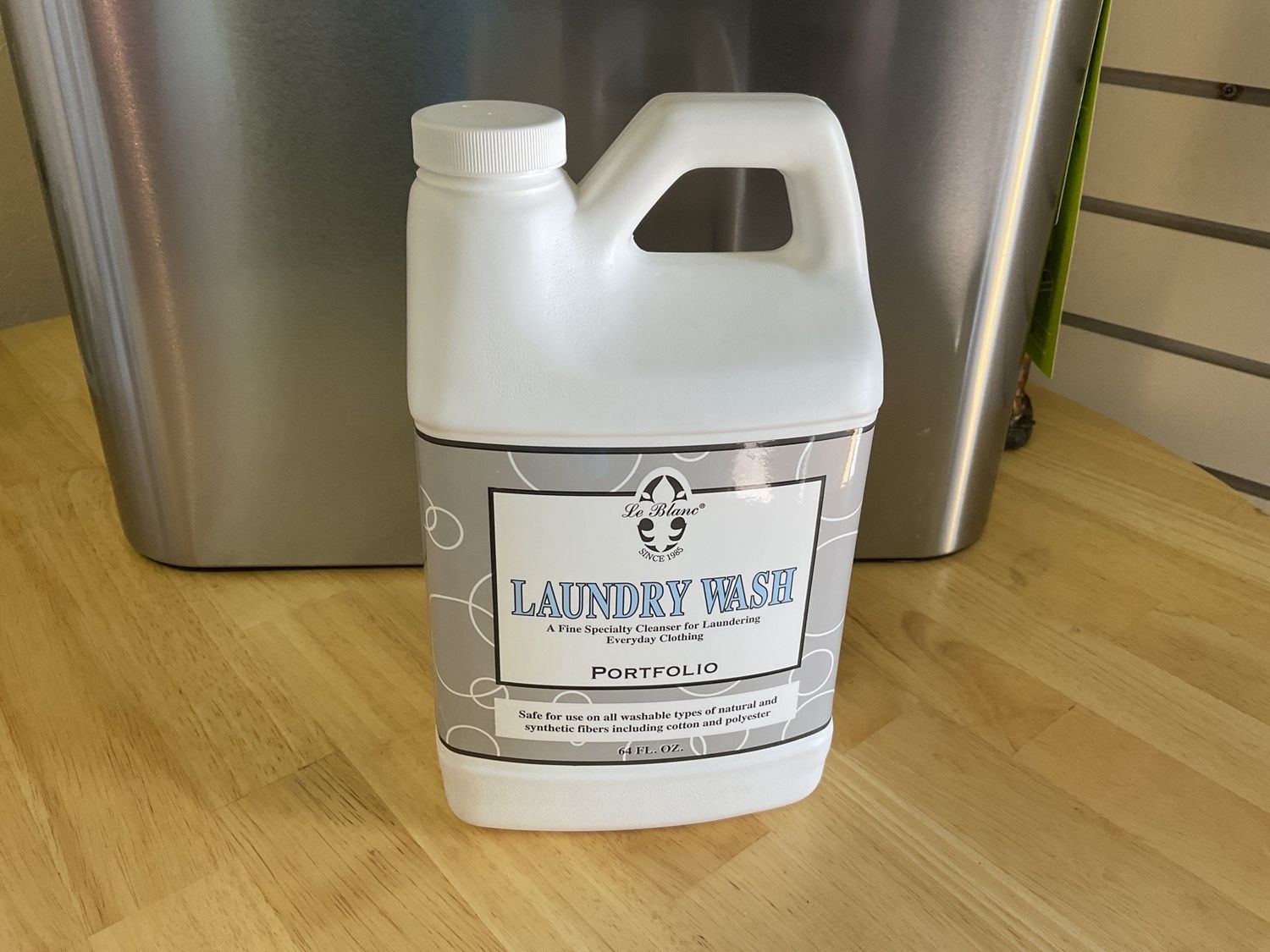 Le Blanc Laundry Wash Portfolio 64 oz