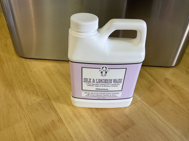 Le Blanc Silk &amp; Lingerie Wash Original 16 oz