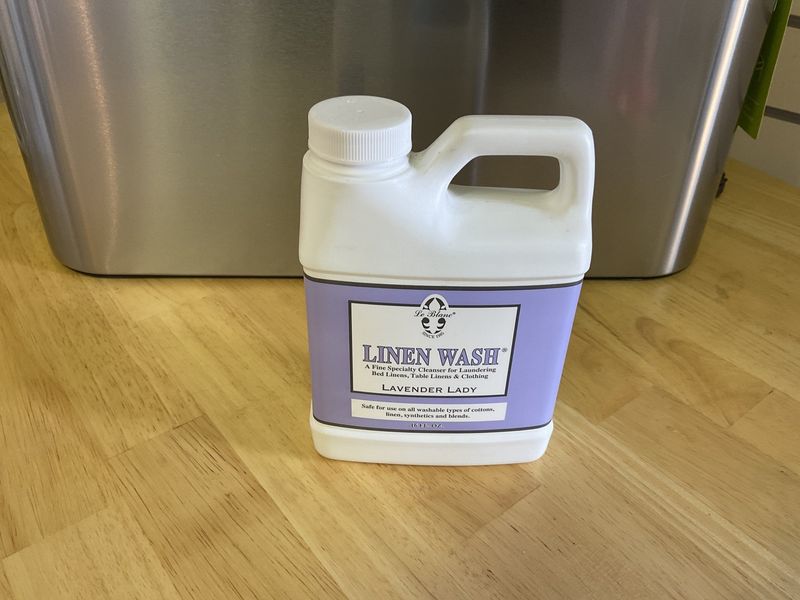 Le Blanc Linen Wash Lavender Lady 16 oz