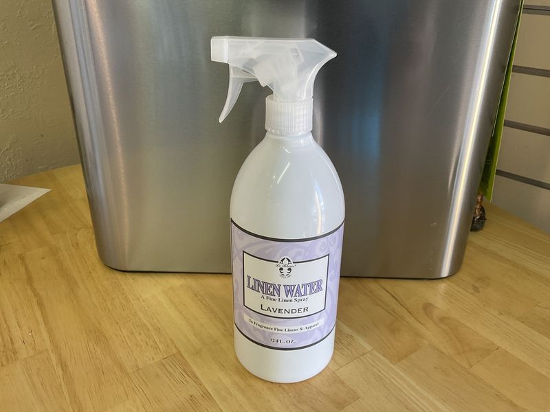 Le Blanc Linen Water Lavender 32 oz
