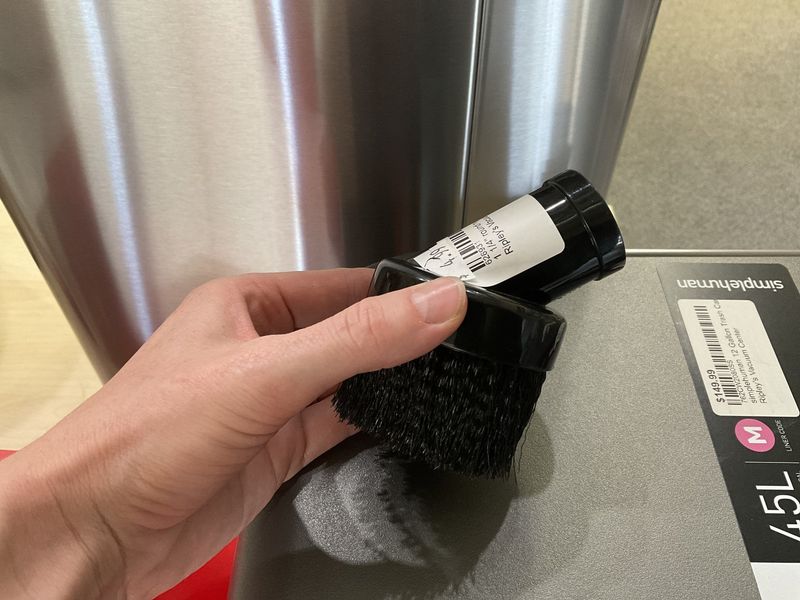 1 1/4” Round Nylon Dust Brush