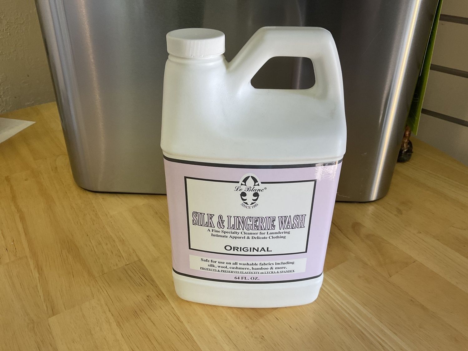 Le Blanc Silk &amp; Lingerie Wash Original 64 oz