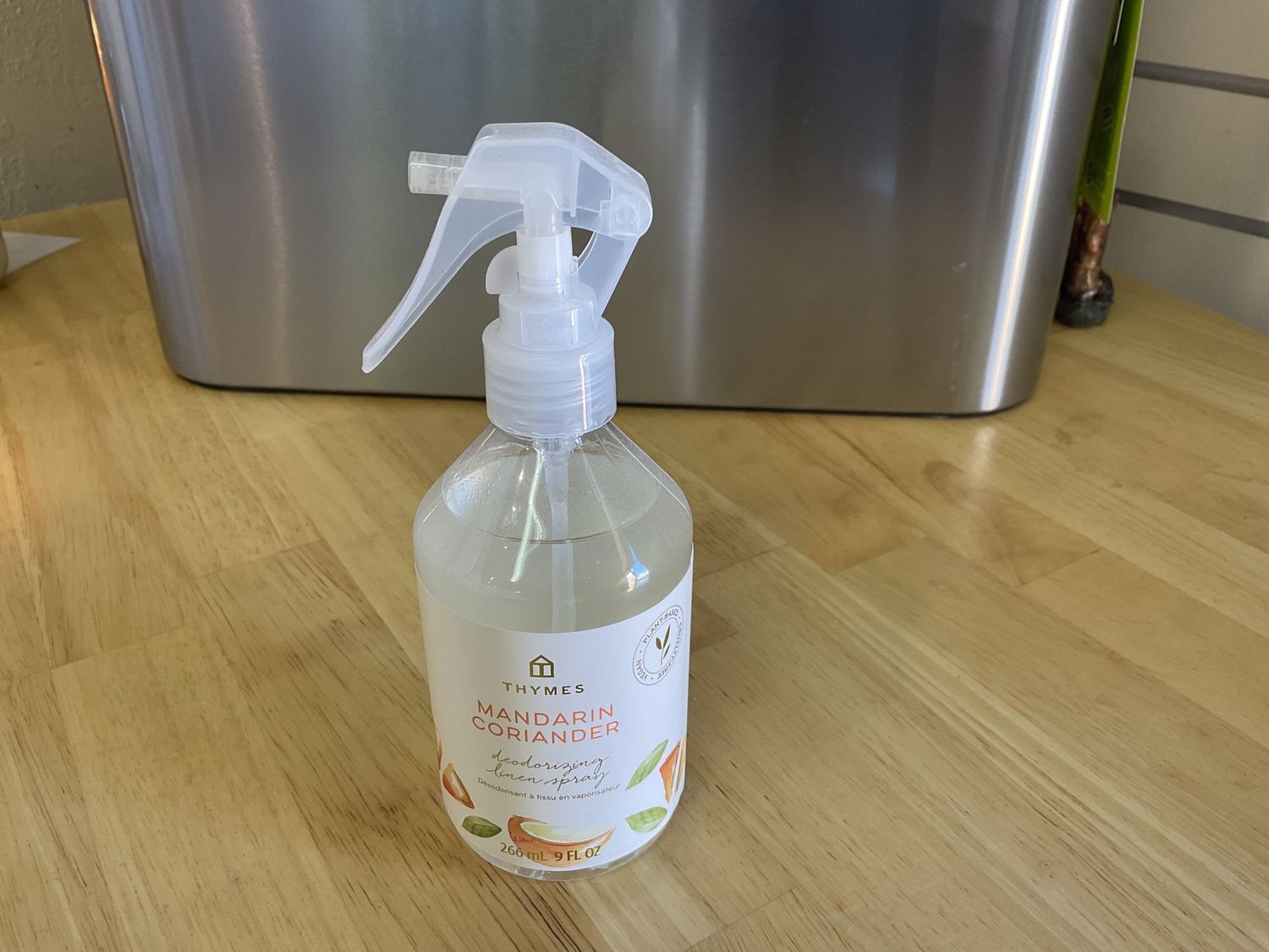 Thymes Mandarin Coriander deodorizing linen spray 9 oz