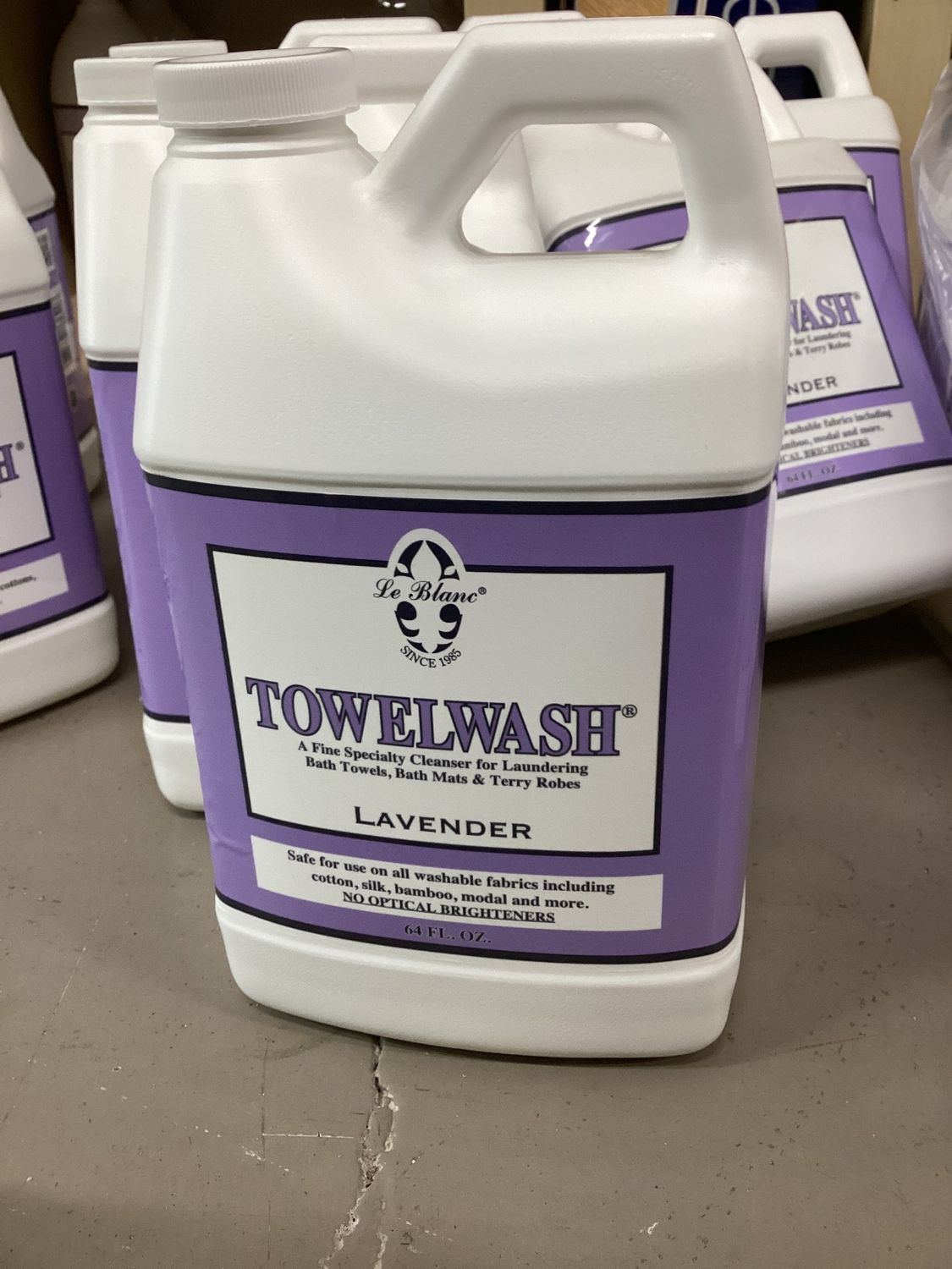La Blanc Lavender Towel Wash 64oz.