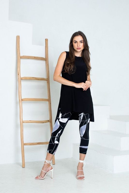 3-91020 complicated cropped leggings