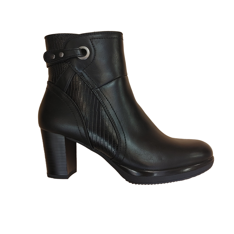 2147651 Woman&#39;s ankle boot w/2.5 inch heel