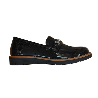 2147001 Women&#39;s loafer shoe w/gold tone buckle