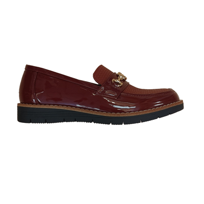 2147001 Women&#39;s loafer shoe w/gold tone buckle