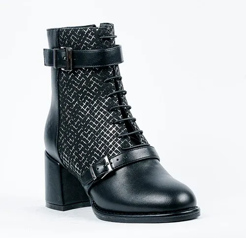 GXH-13 Ladies short boot w/heel, inside zip, lace look and buckle detail