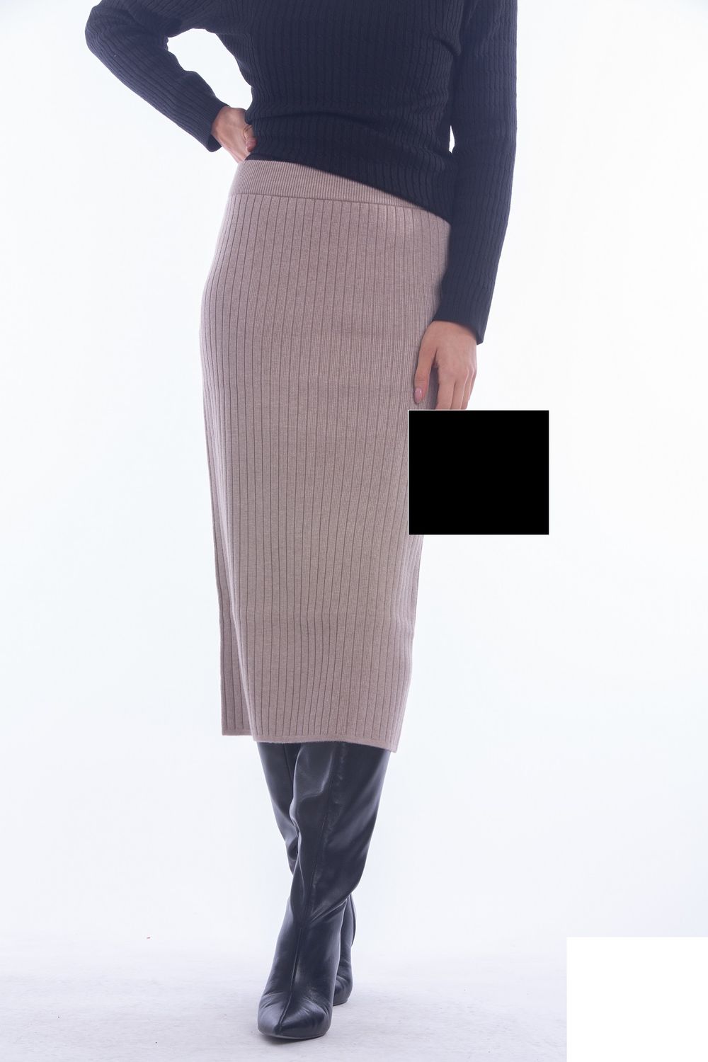 91961 Ladies 3/4 length ribbed stretch skirt