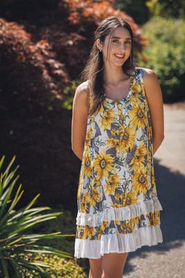 PD-18563 Sunflower crinkleruffle hem dress