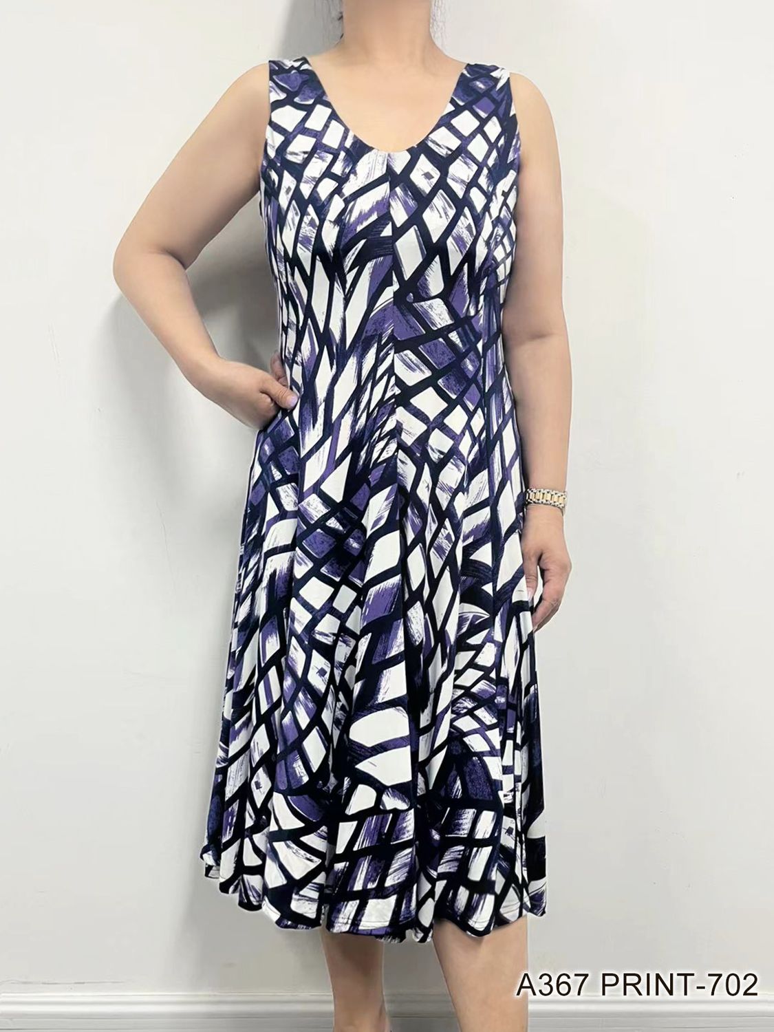 A367 sleeveless print dress w/pleats