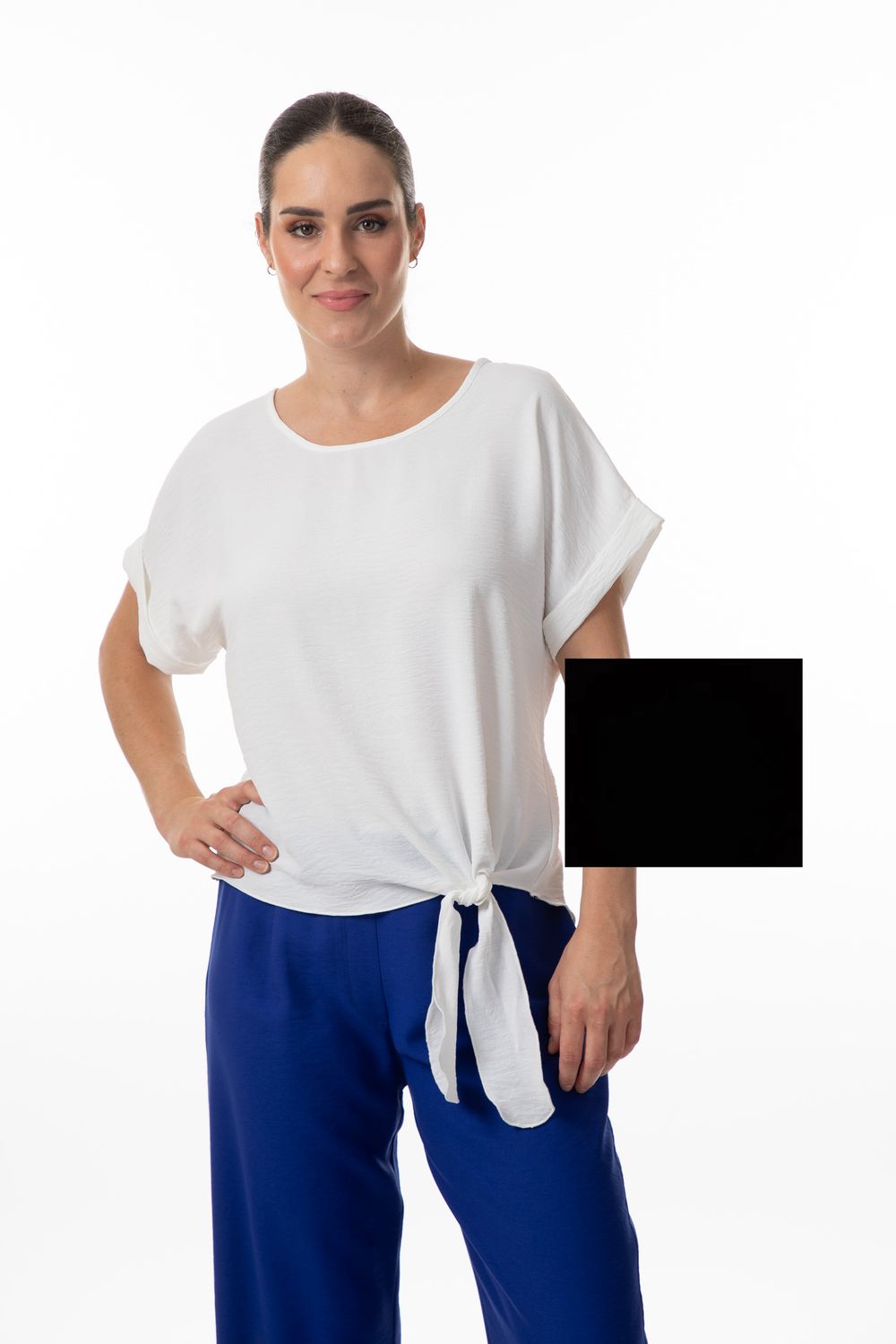 8590 Short sleeve round neck blouse w/tie front