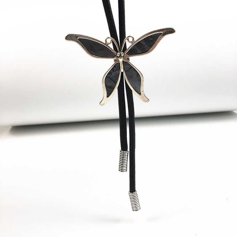 NL060-A1038 rope necklace w/butterfly