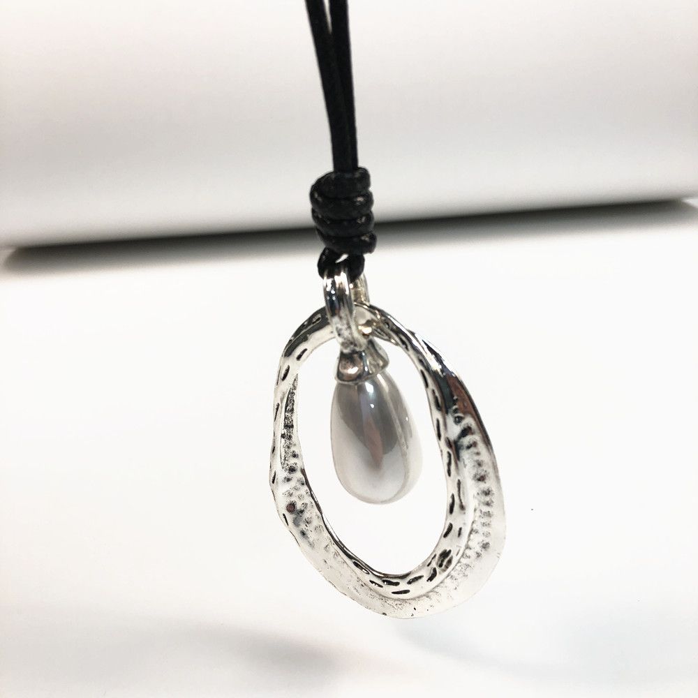 NL060-A1012 Leather rope necklace w/pearl
