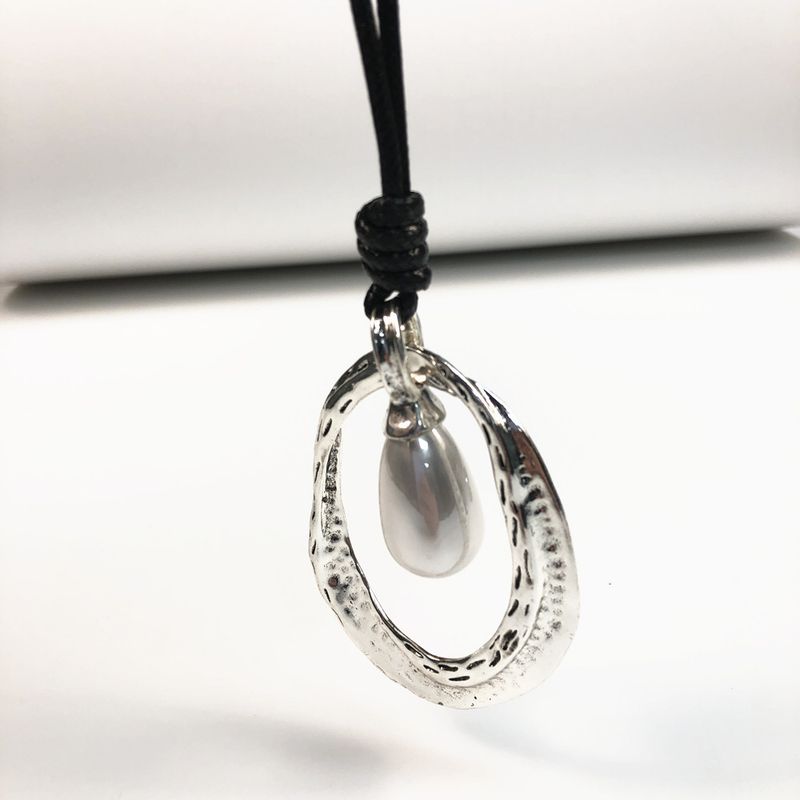 NL060-A1012 Leather rope necklace w/pearl