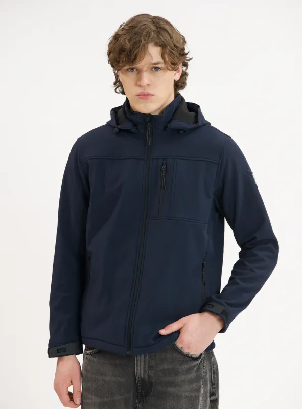7468299 Men&#39;s softshell bonded mesh jacket
