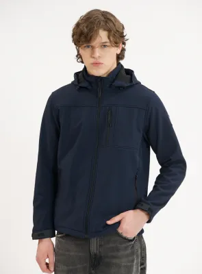 7468299 Men&#39;s softshell bonded mesh jacket