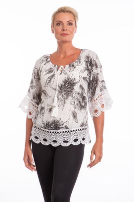 46741 Floral 3/4 sleeve blouse w/lace and tie at neck