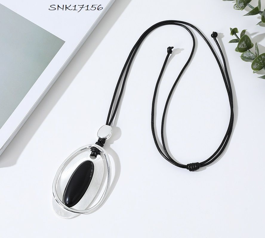 SNK-17156 Leather rope necklace w/oval pendant