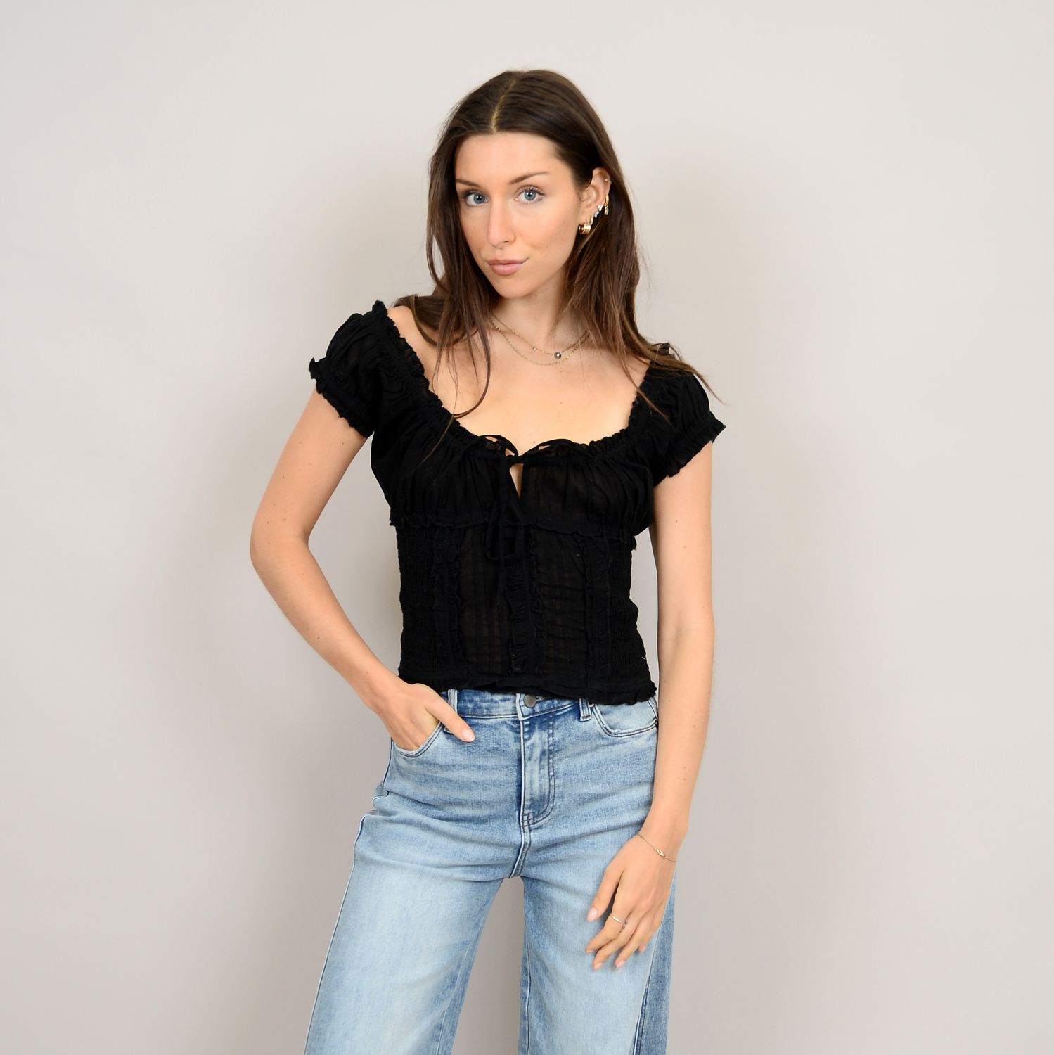 56W142S Ladies mica puff short sleeve shirred top