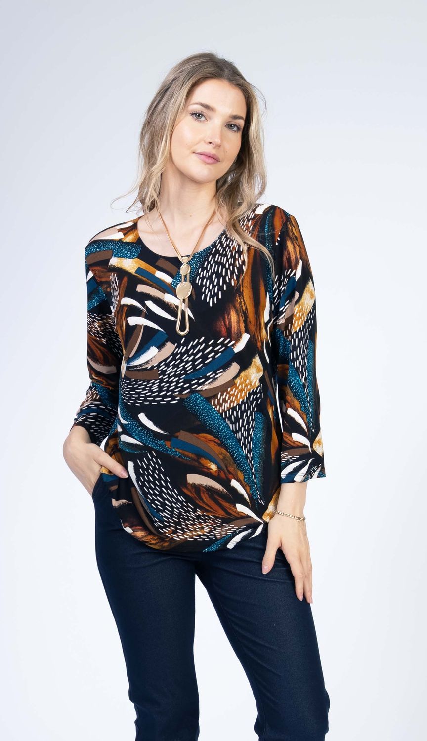 4251 round neck printed 3/4 sleeve top