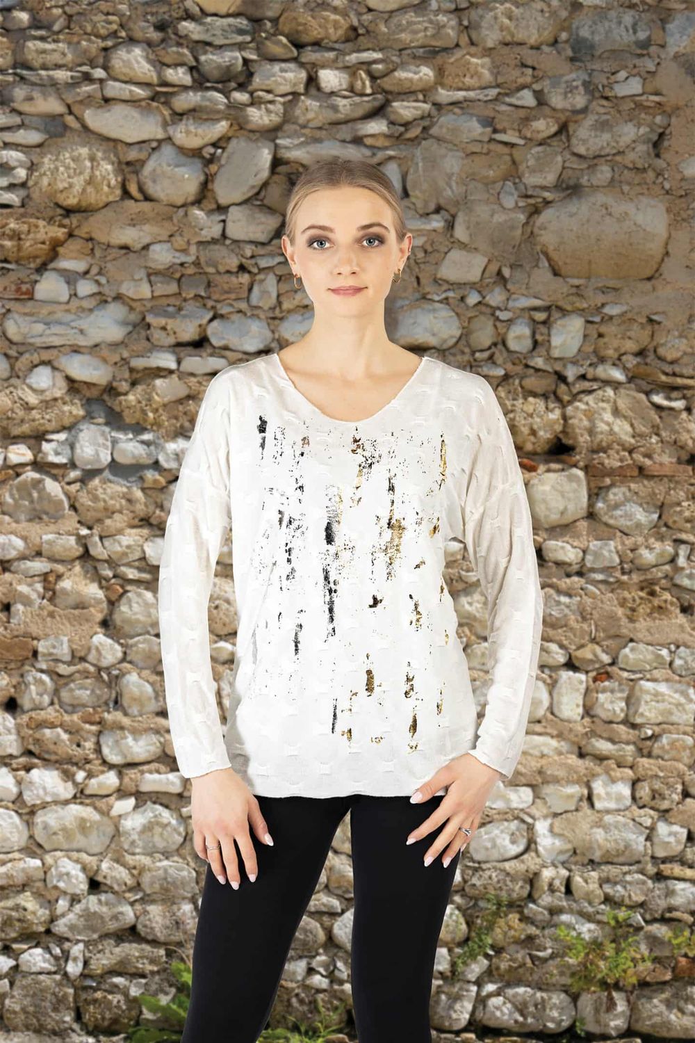 C8129 Long sleeve light weight sweater w/metallic print