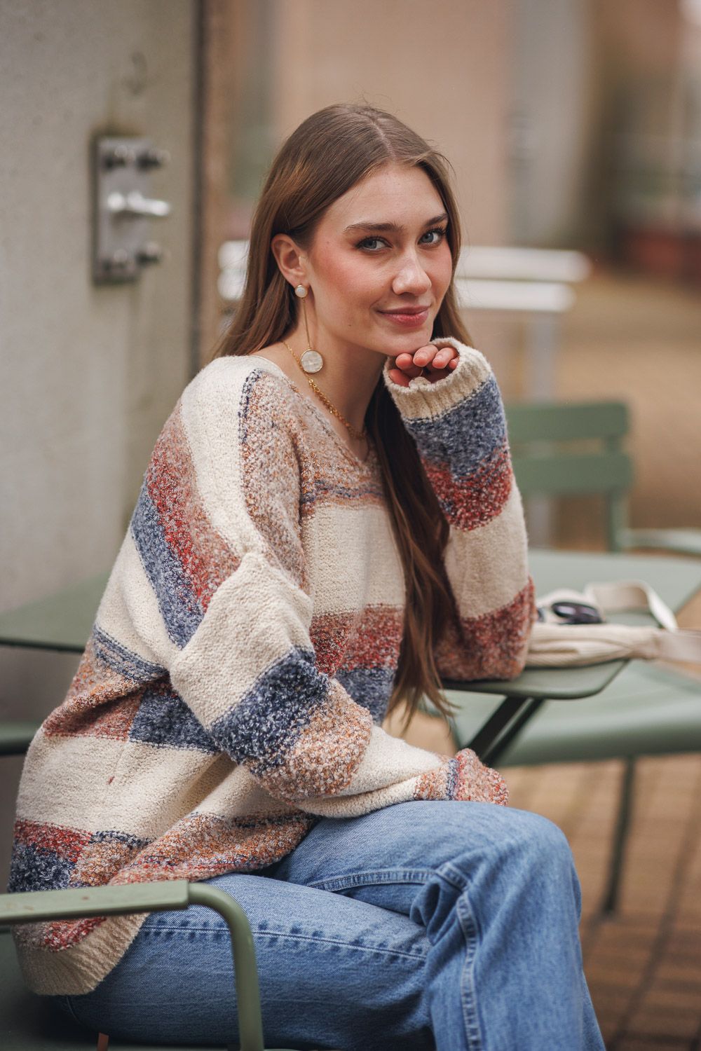 ST-19228 Women&#39;s V neck stripe color block sweater