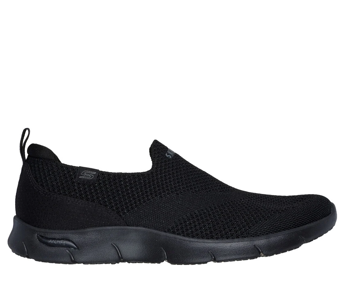 104545/BBK Ladies arch fit closed stretch slip in shoe/sneaker