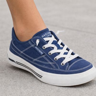 177195/NVY ladies arch fit slip in sneaker