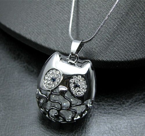 NL050-K253-BK owl necklace w/incased gems