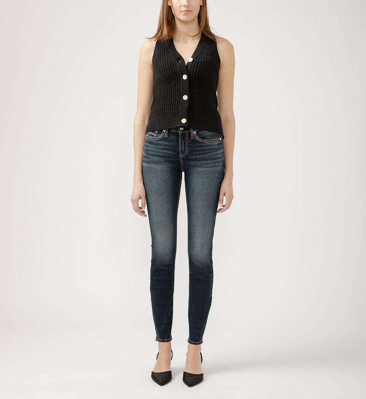 L93136EDB414 Women's curvy fit mid rise skinny jean