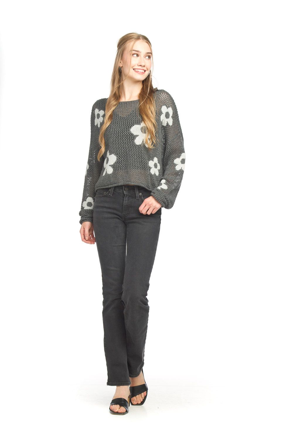 ST-18201 Ladies daisy knit sweater ST-18201 Ladies daisy knit sweater