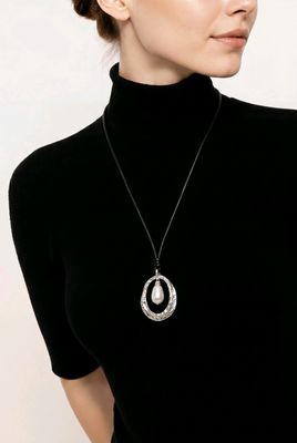 NL060-A1012 Leather rope necklace w/pearl