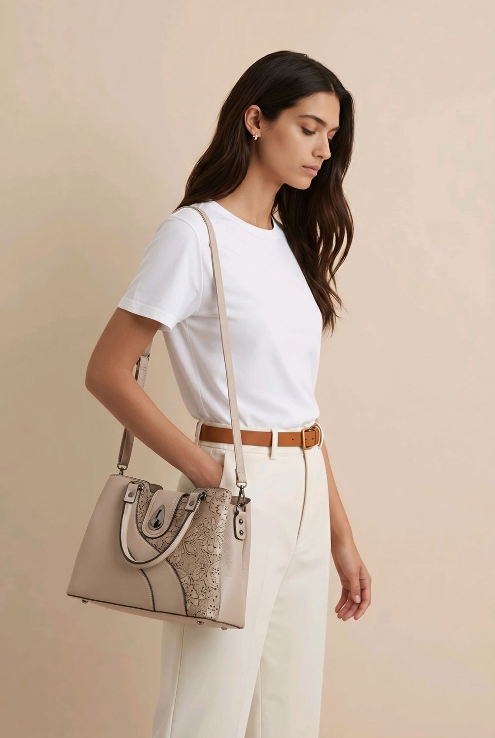 TO-1121A Top zip purse w/3 compartments and extra crossbody strap