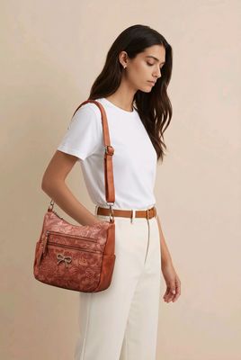 TO431-2 hobo style shoulder bag w/bow on front and extra strap