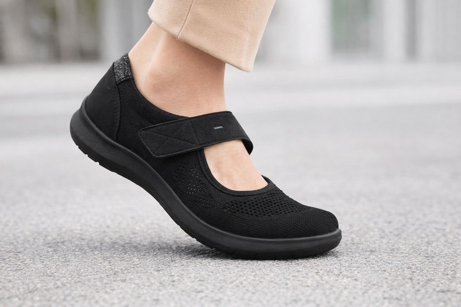 2255700 Ladies Mary Jane style velcro closed shoe
