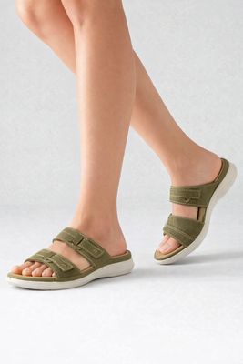 2255678 Ladies 2 strap velcro adjustable sandal