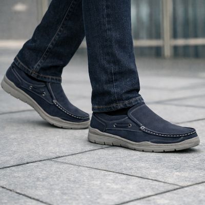 2253478 Men's casual light weight loafer style shoe