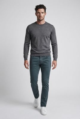 1136-6240-19 Men's slim leg, sits at waist pant