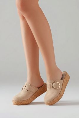 114563/NAT Ladies clog w/cork platform and buckle