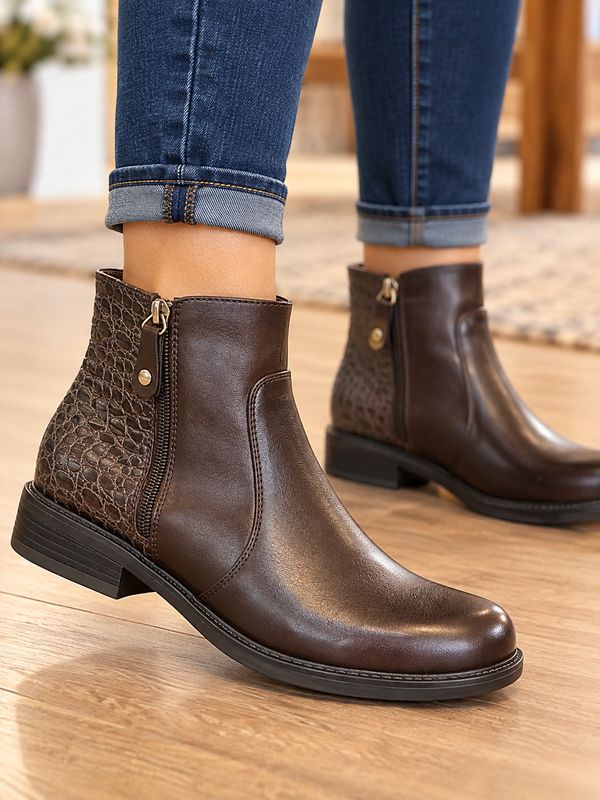 2157661 Ladies short fashion boot w/side zip entry
