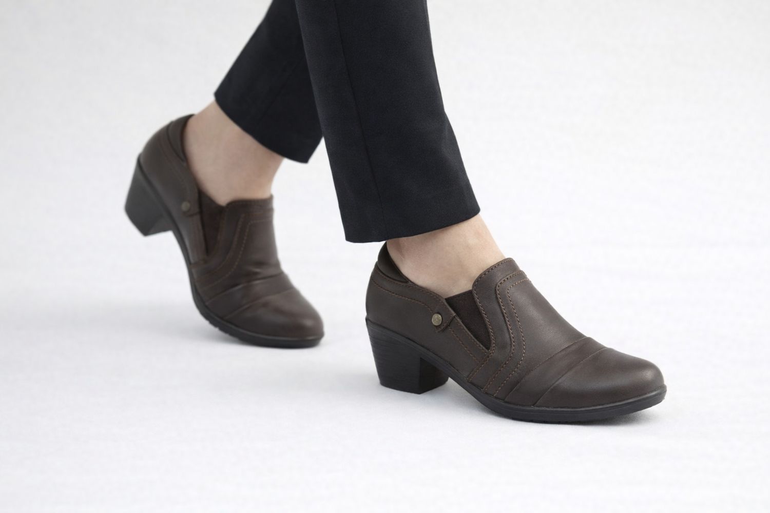 2155673 Ladies shoes