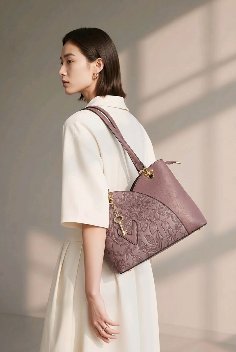 JE0623 Top zip tote w/3 compartments and extra crossbody strap
