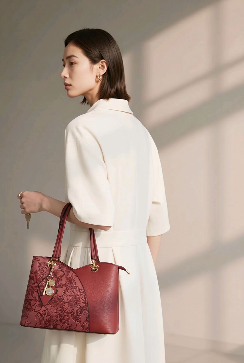 JE0623 Top zip tote w/3 compartments and extra crossbody strap