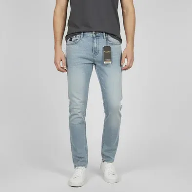 3641-7606-90 Regular fit, low waist slightly tappered leg jean